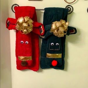 Reindeer towels sold as set